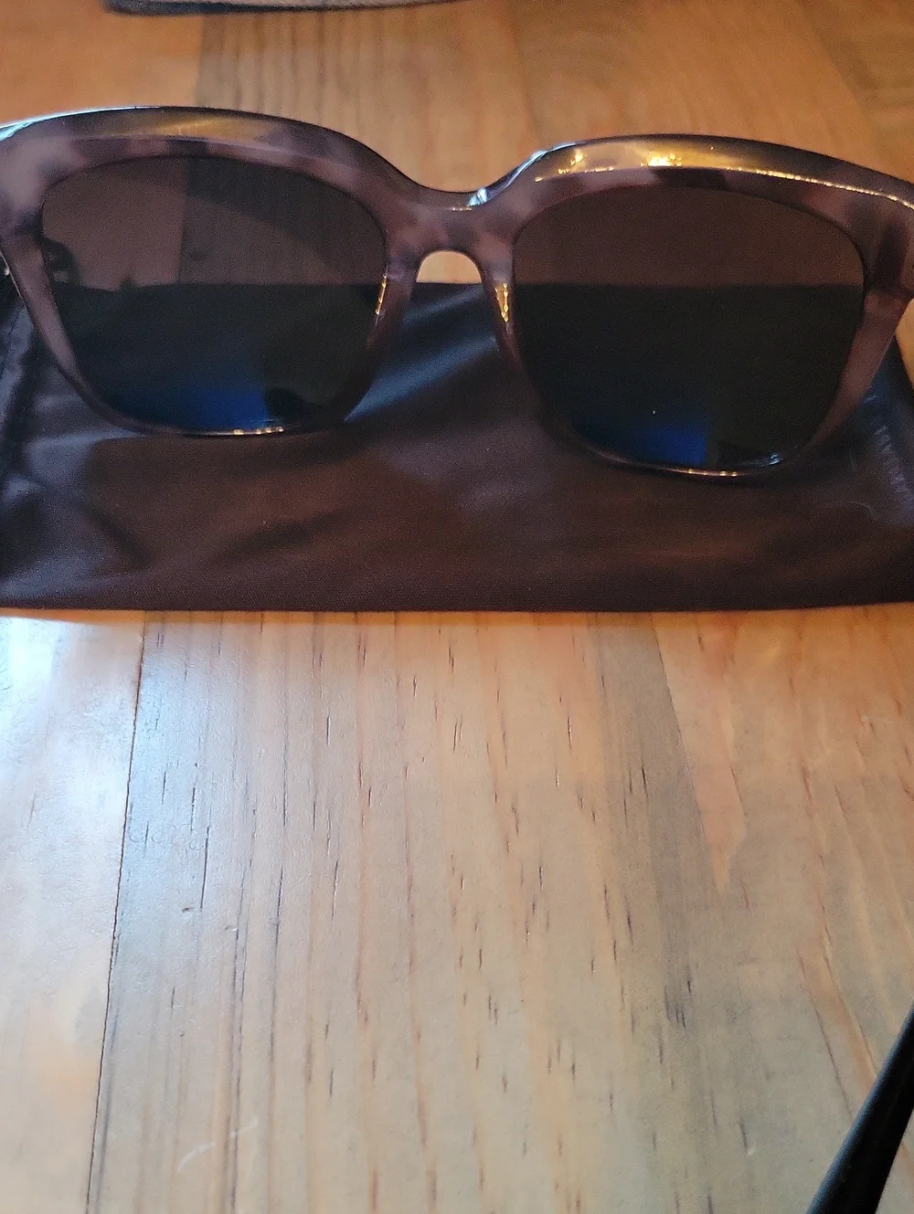 Diff Hailey Tortoiseshell Sunglasses with Soft Pouch